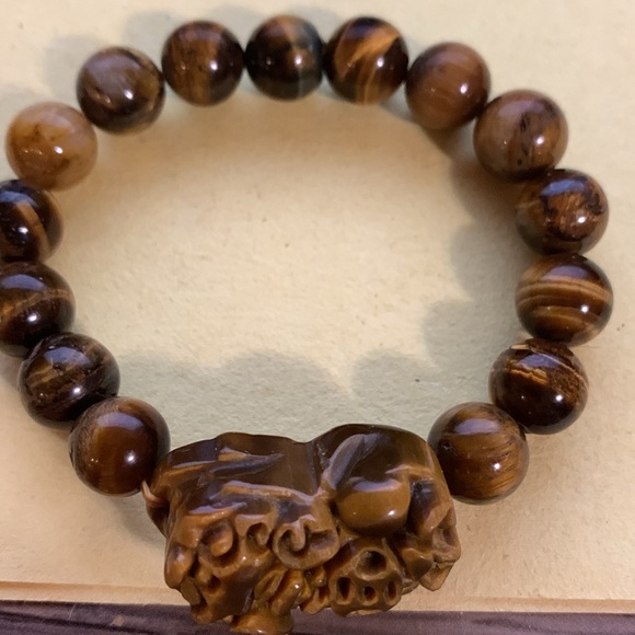 Brown Tiger Eye Pi Yao Bracelet - Picture 5 of 5